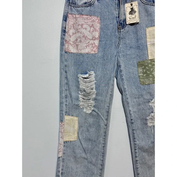 NWT Easel Patchwork Distressed Boyfriend Jeans Size Small Boho Y2K Grunge - Picture 3 of 7